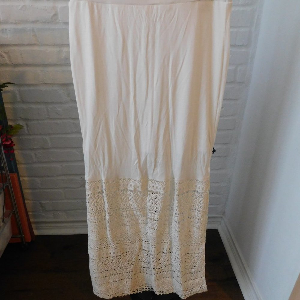 Ladies Skirt